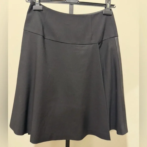 Per Se by Carlisle Black Leather Panel & Wool Flare Skirt Size 4 - Picture 2 of 10